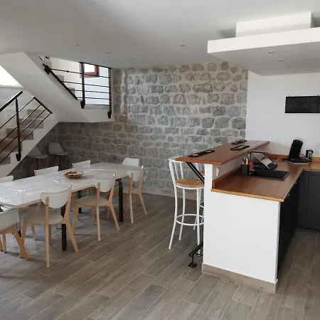 Maison Du Troubadour