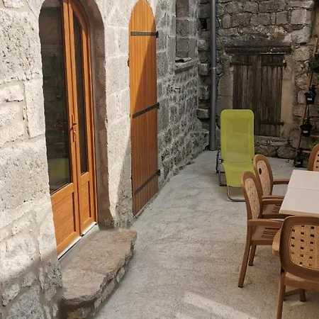Holiday home Maison Du Troubadour