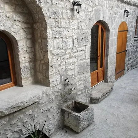 Maison Du Troubadour * Balazuc