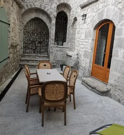 Holiday home Maison Du Troubadour Balazuc